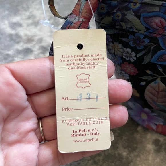 Sun N Sand  Pineapple Tote Bag, 16” x 15” Gold Foil Pineapples w Coin Purse - Picture 2 of 9